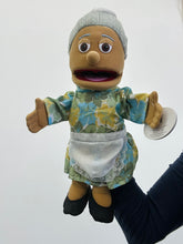 Load image into Gallery viewer, 14" Granny Hispanic (IMPERFECT 1217)