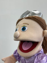 Load image into Gallery viewer, 14&quot; Princess (Imperfect 784)
