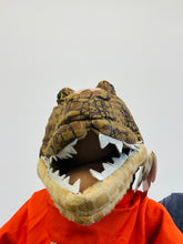 Load image into Gallery viewer, 28&quot; Florida Gator (Imperfect 903)
