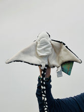 Load image into Gallery viewer, 12&quot; Sting Ray (Imperfect 935)
