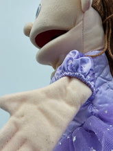 Load image into Gallery viewer, 14&quot; Princess (Imperfect 1011)
