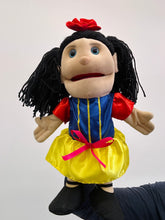 Load image into Gallery viewer, 14&quot; Snow White (Imperfect 1062)
